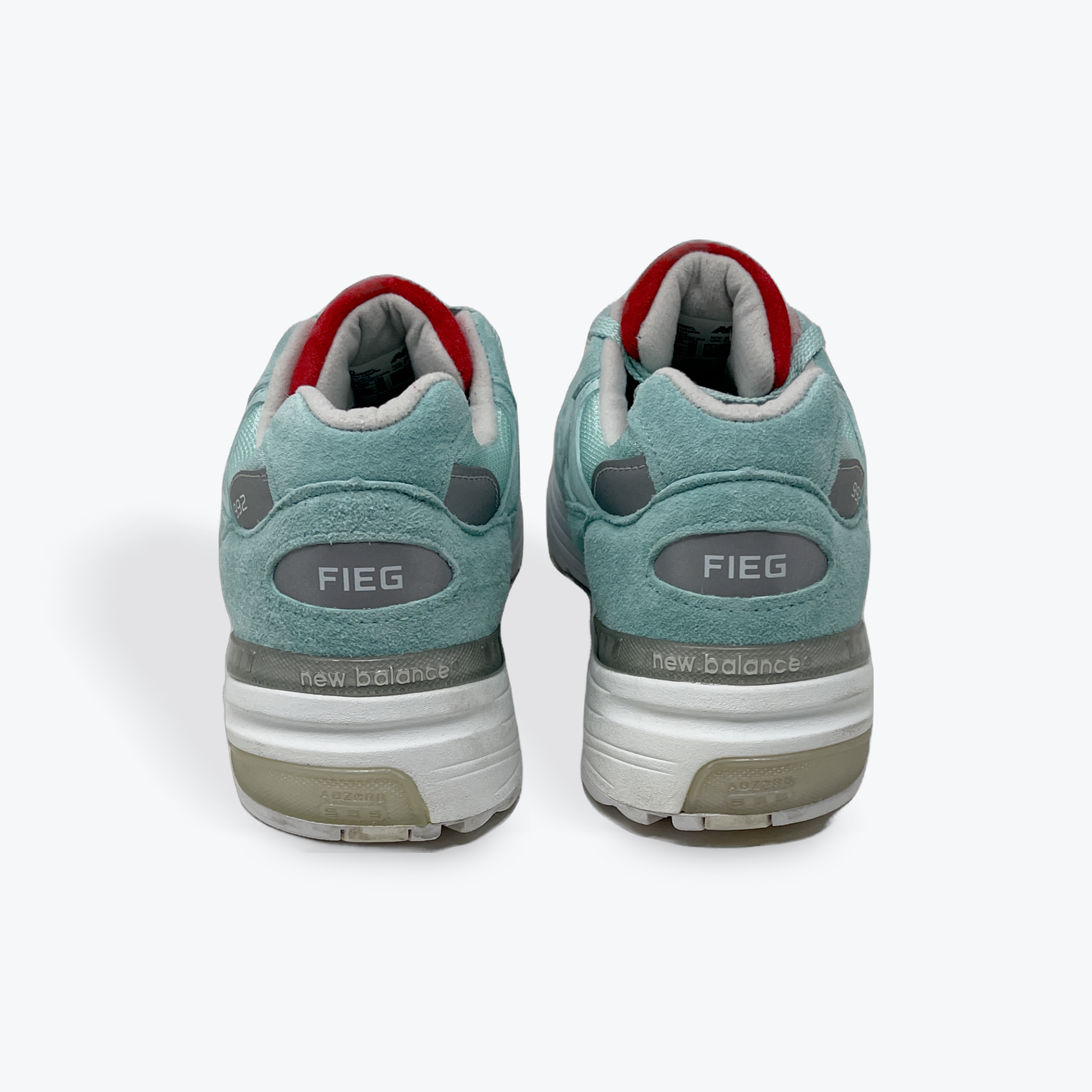 New Balance 992 “Kithmas”