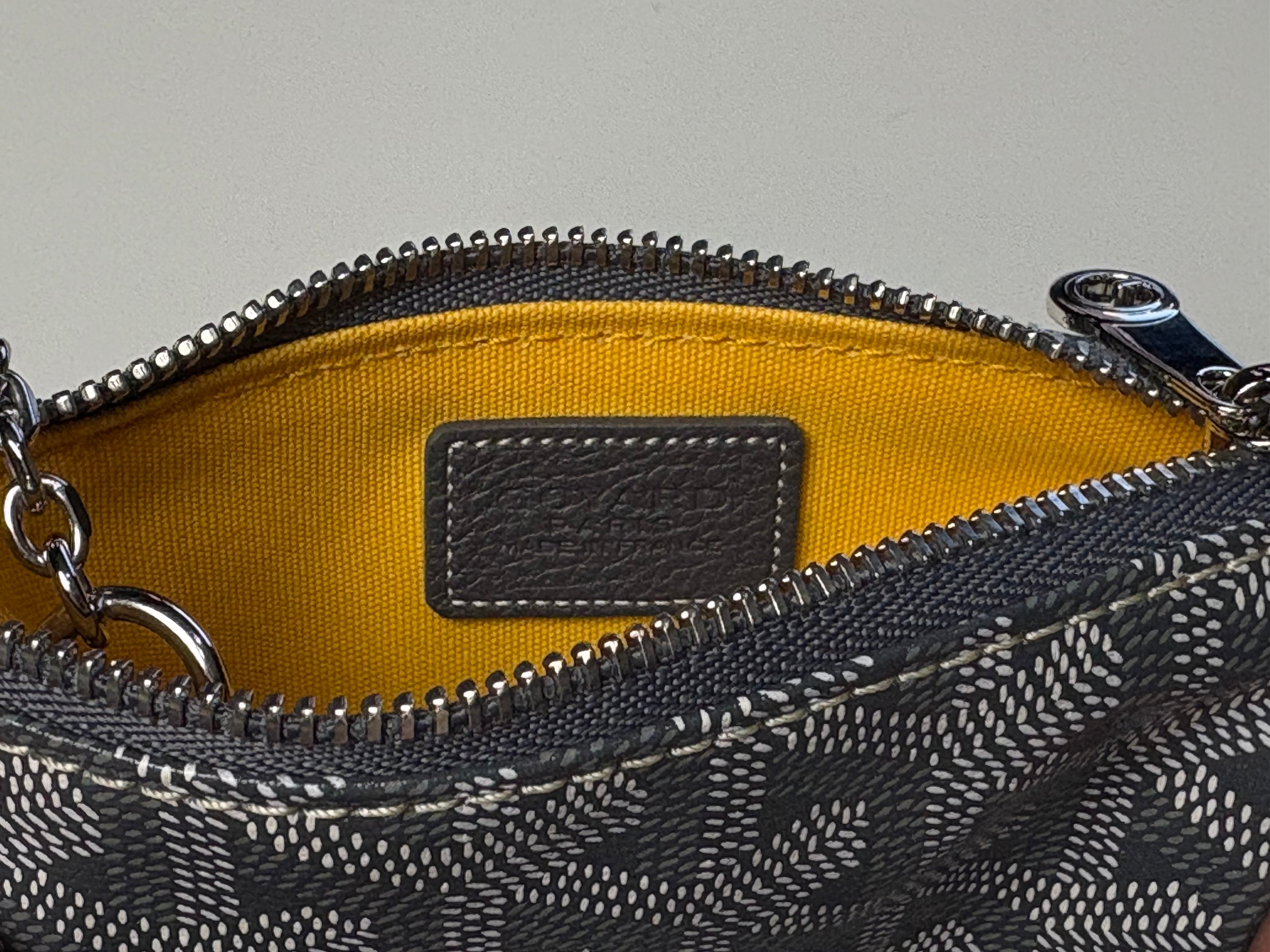 Senat Nano Keychain Pouch