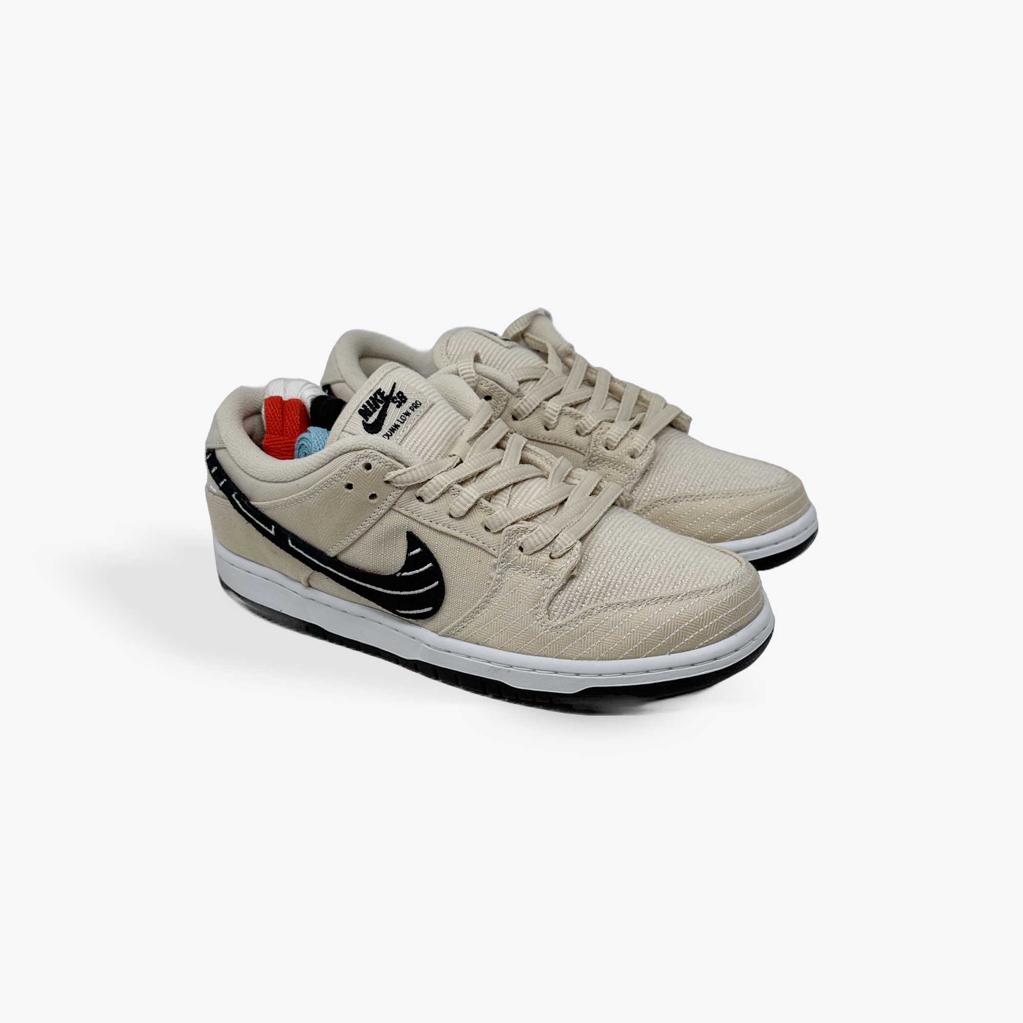 SB Dunk Low Albino & Preto