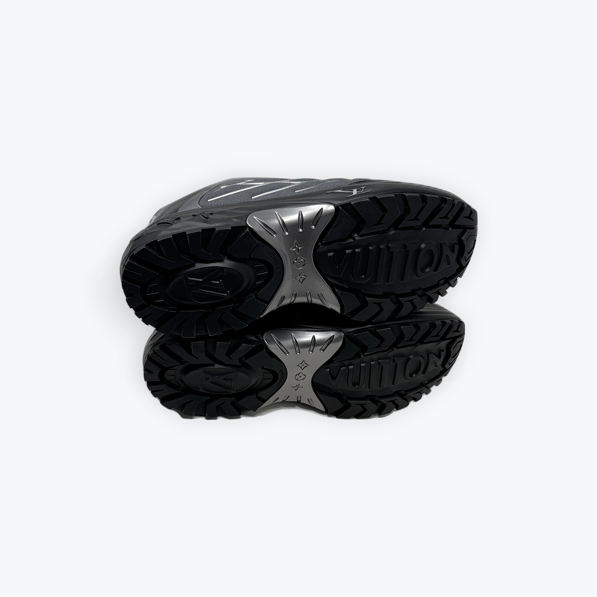 Discovery Lace Up Sneakers