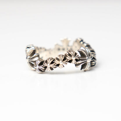 Plus Wave Ring