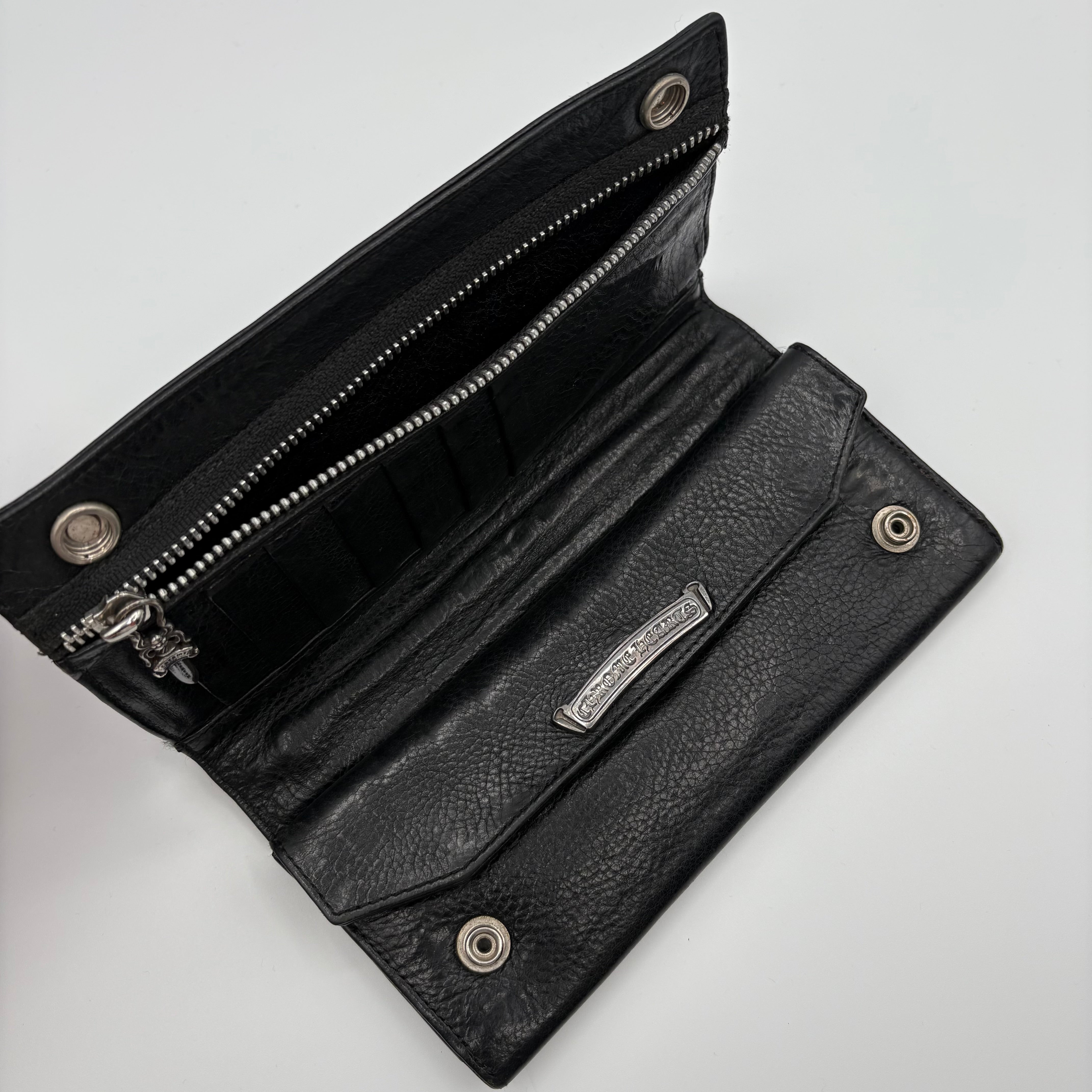 Snap Bifold Dagger Zip Long Wallet